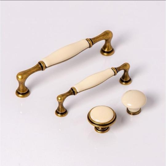 keramia rez fogantyu klasszikus vintage mediterran country konyha fogantyu rusztikus vintage balaton videki stilusu paraszthaz fa konyhabutor.jpg